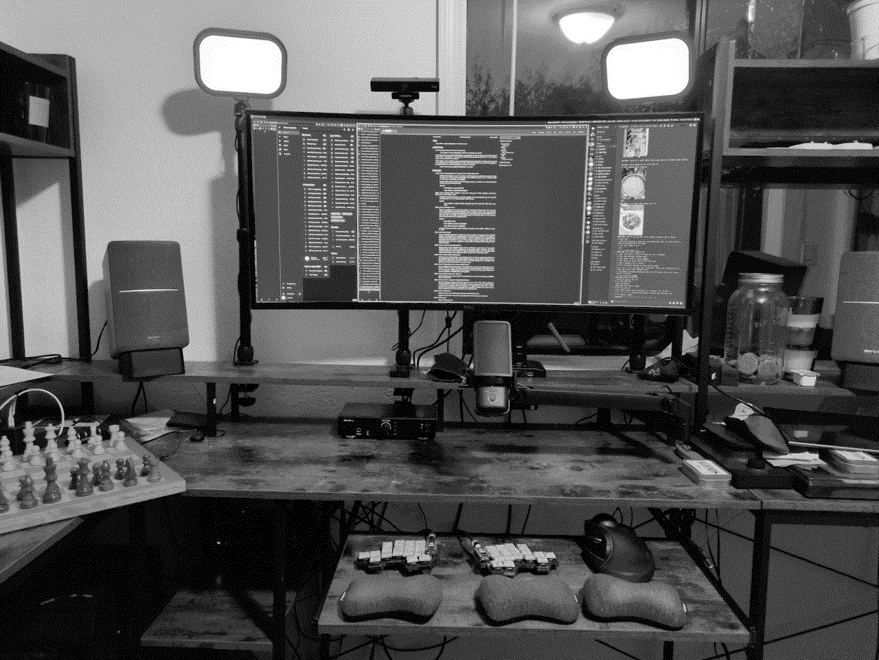 A picture of this workstation in my home office
